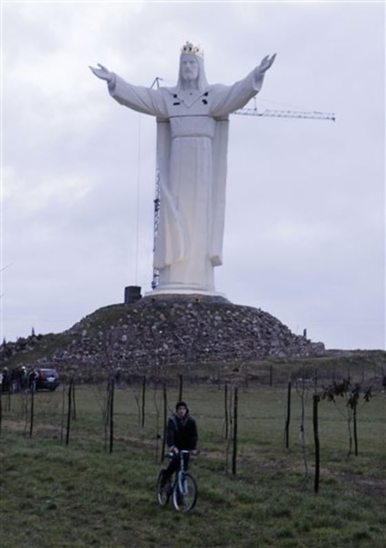 Jesus statue buy big